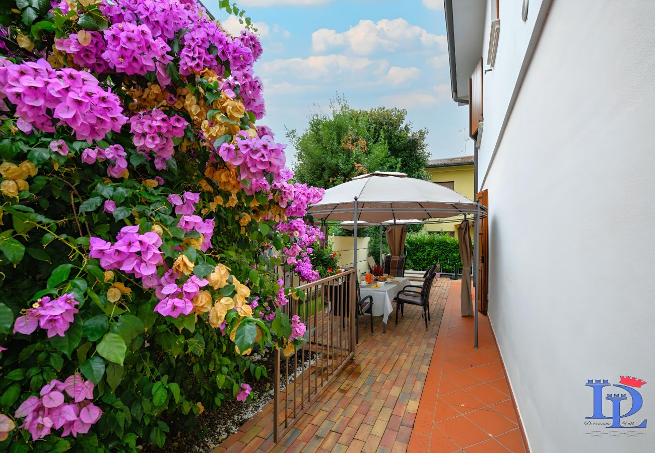 Apartment in Desenzano del Garda - 45 - Garden and Pool in Desenzano centrum