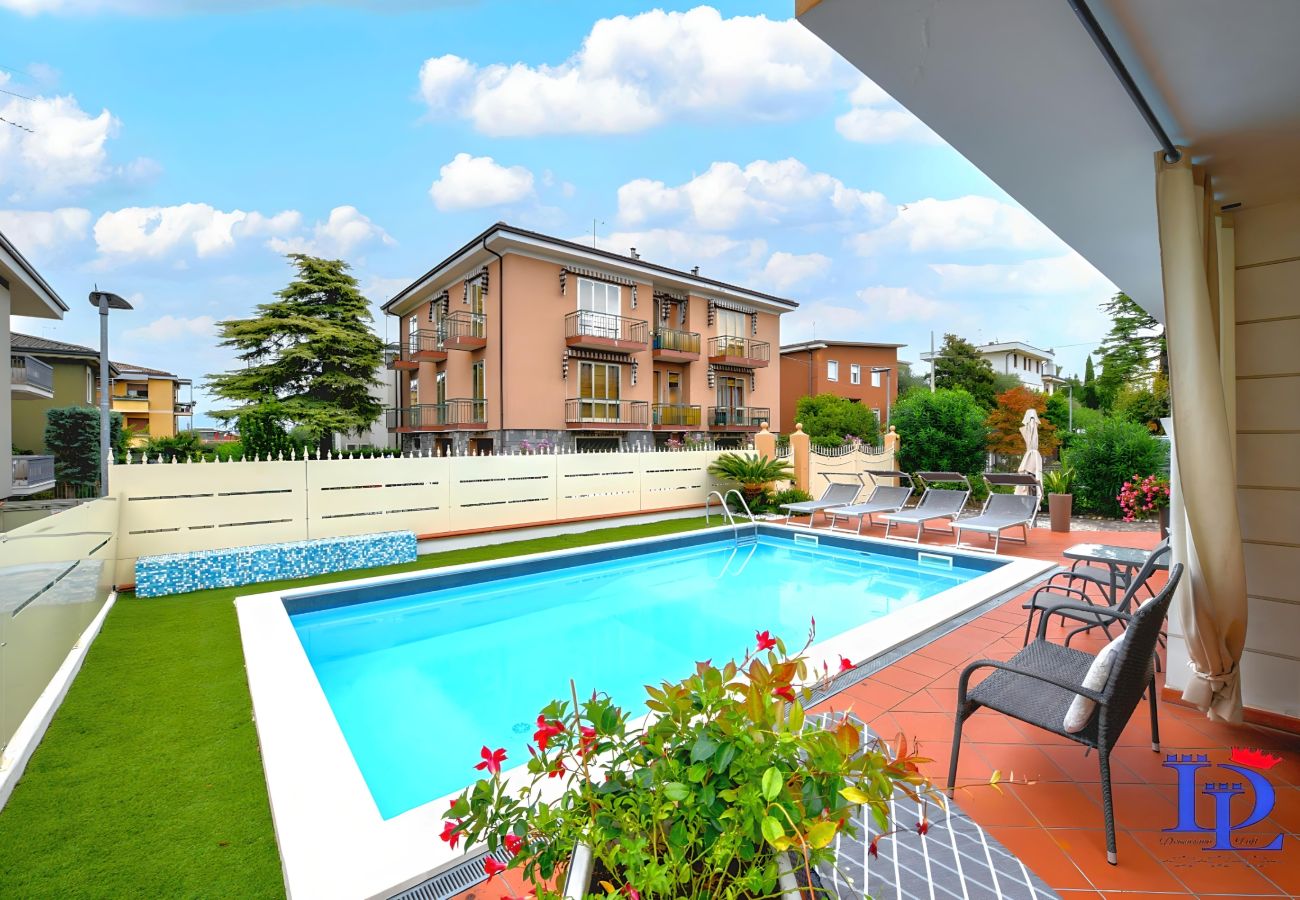 Apartment in Desenzano del Garda - 45 - Garden and Pool in Desenzano centrum