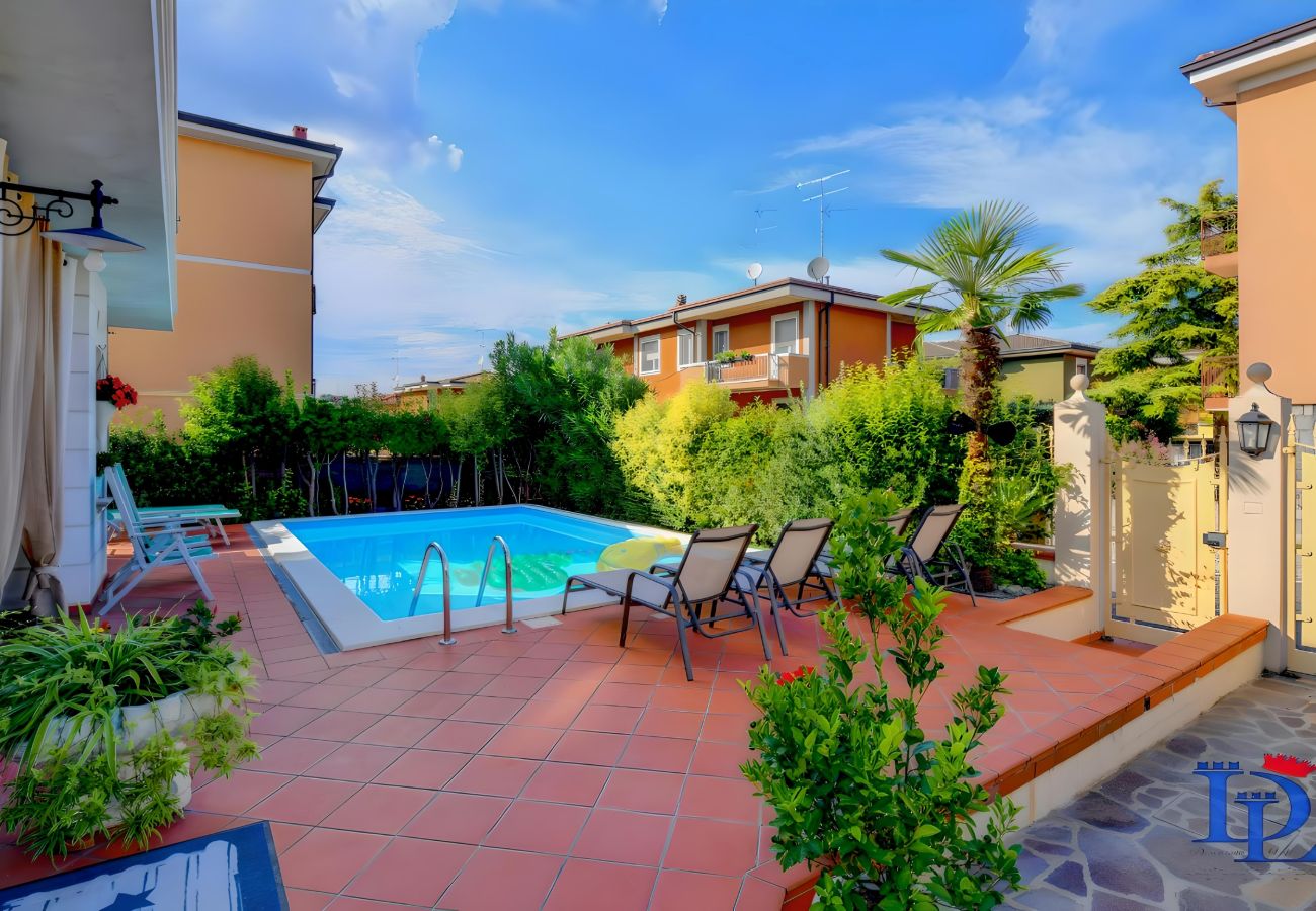 Apartment in Desenzano del Garda - 45 - Garden and Pool in Desenzano centrum