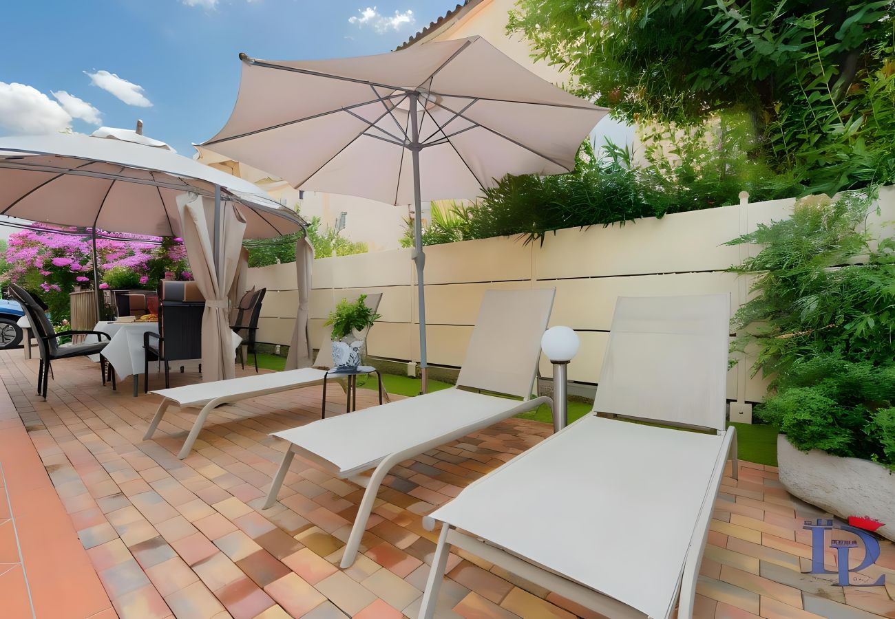 Apartment in Desenzano del Garda - 45 - Garden and Pool in Desenzano centrum