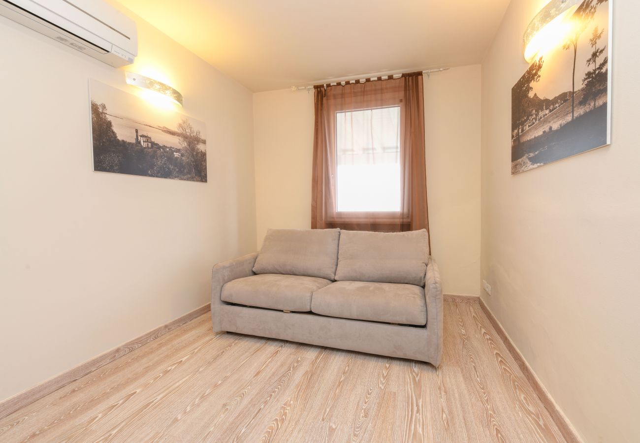 Apartment in Toscolano-Maderno - Cà Rossa - Ibisco by Garda FeWo