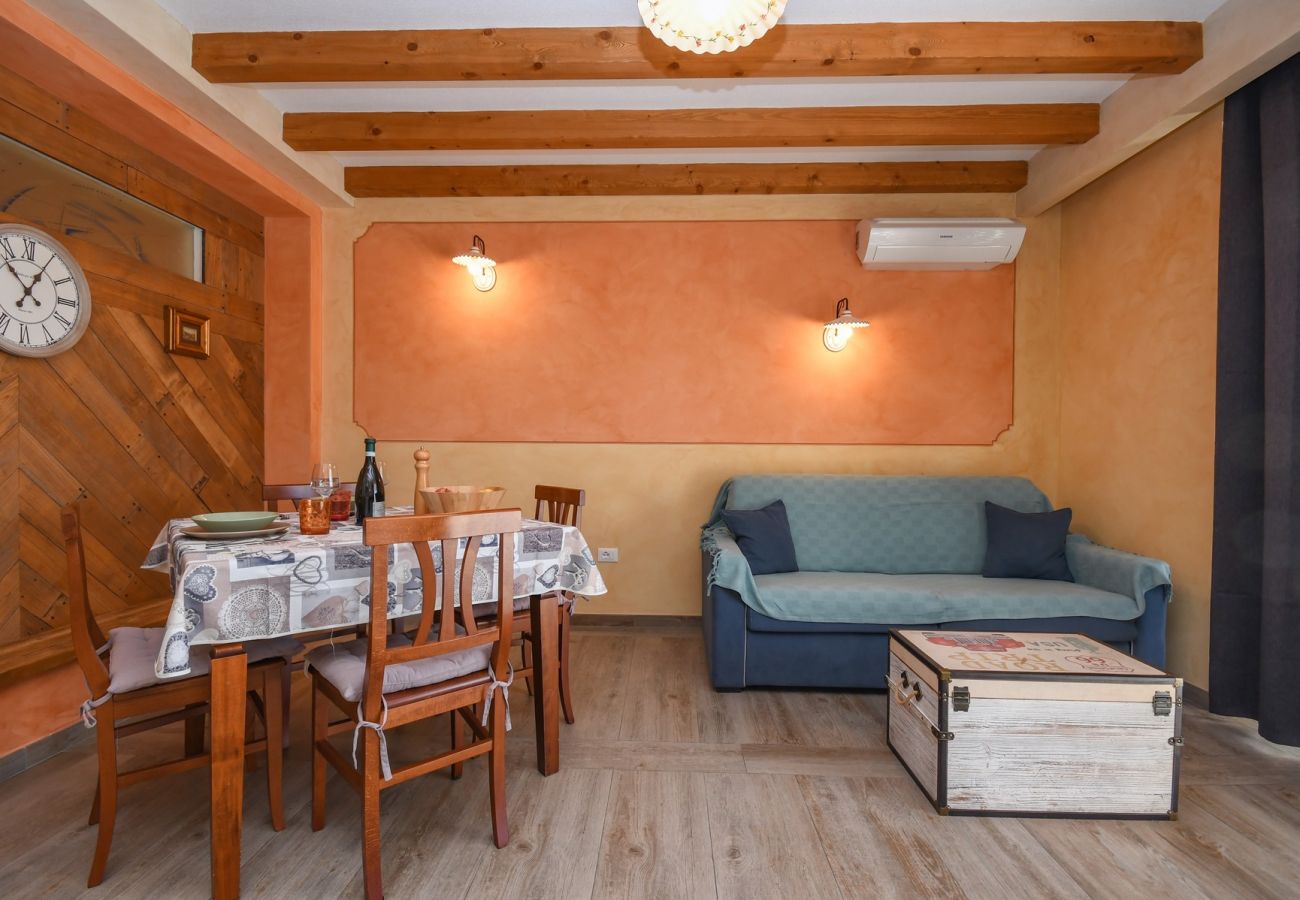 Apartment in Tignale - Conte - adults only apartment