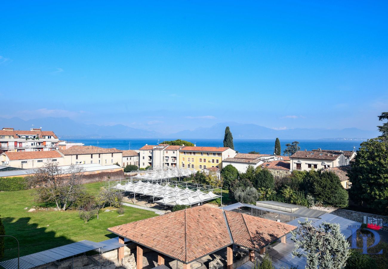 Apartment in Desenzano del Garda - 15- Desenzanoloft : Ciao Lago