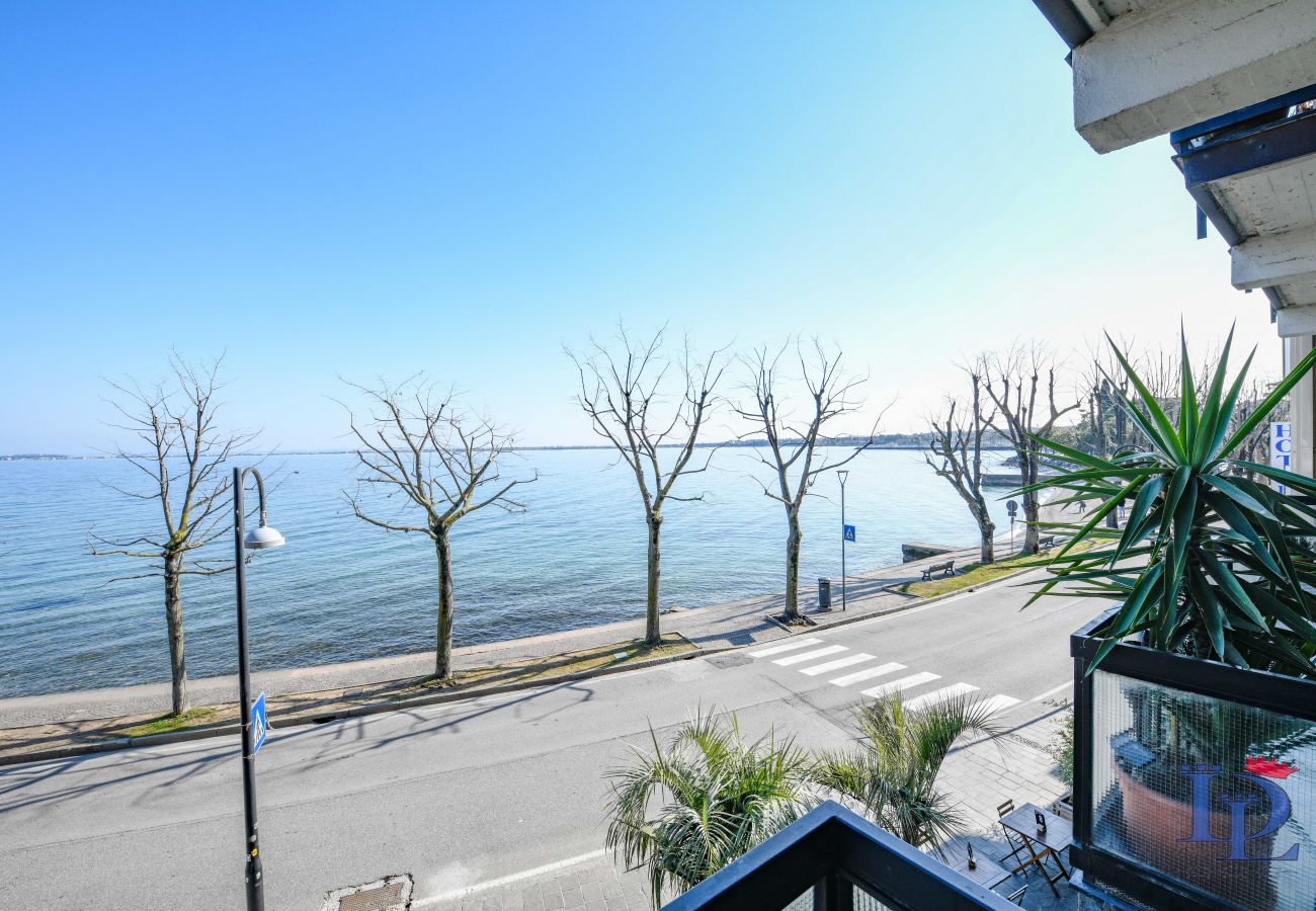 Apartment in Desenzano del Garda - 28-Desenzanoloft : CHARMING ON THE LAKE