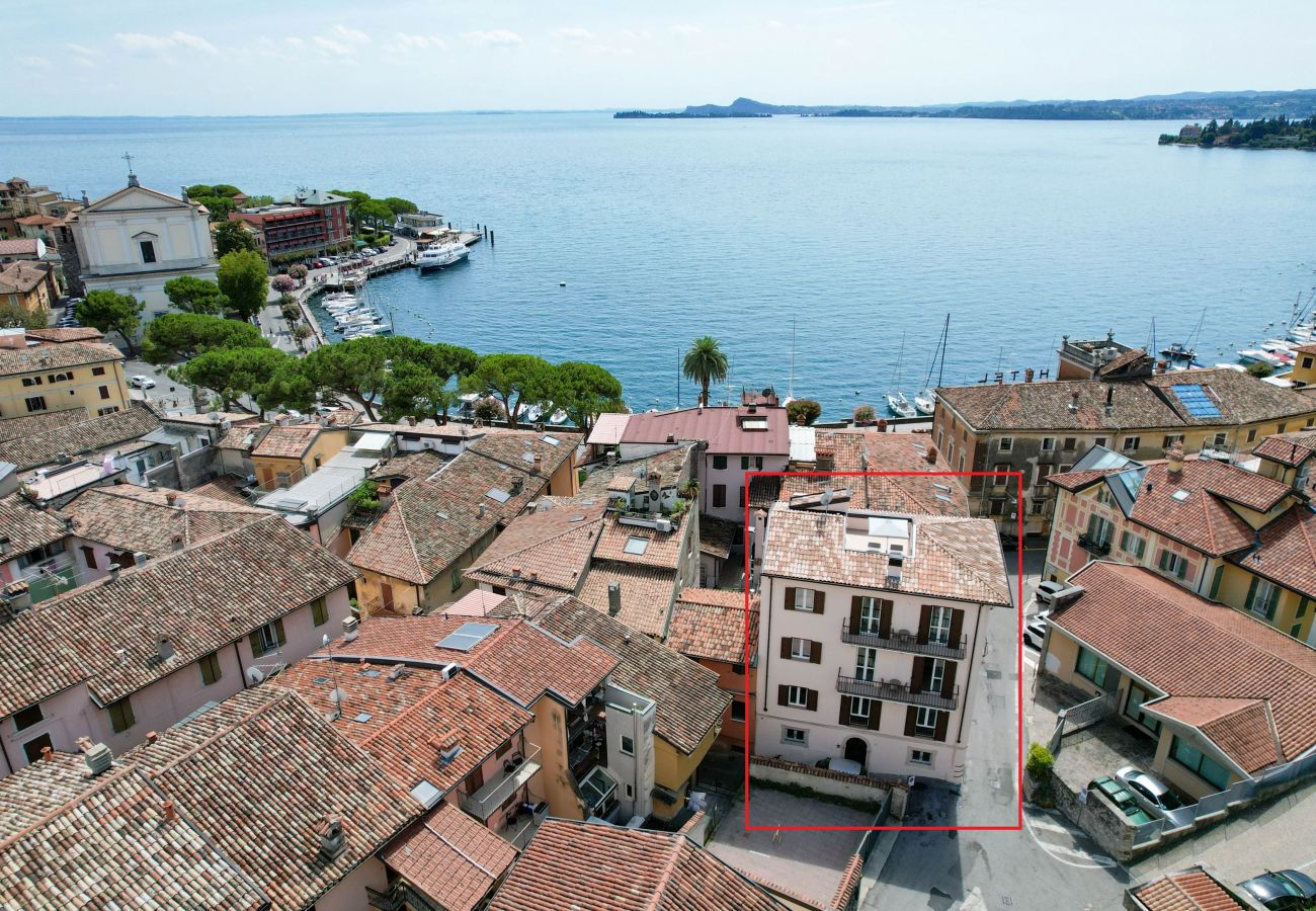 Apartment in Toscolano-Maderno - Tre passi dal lago 3 by Garda FeWo