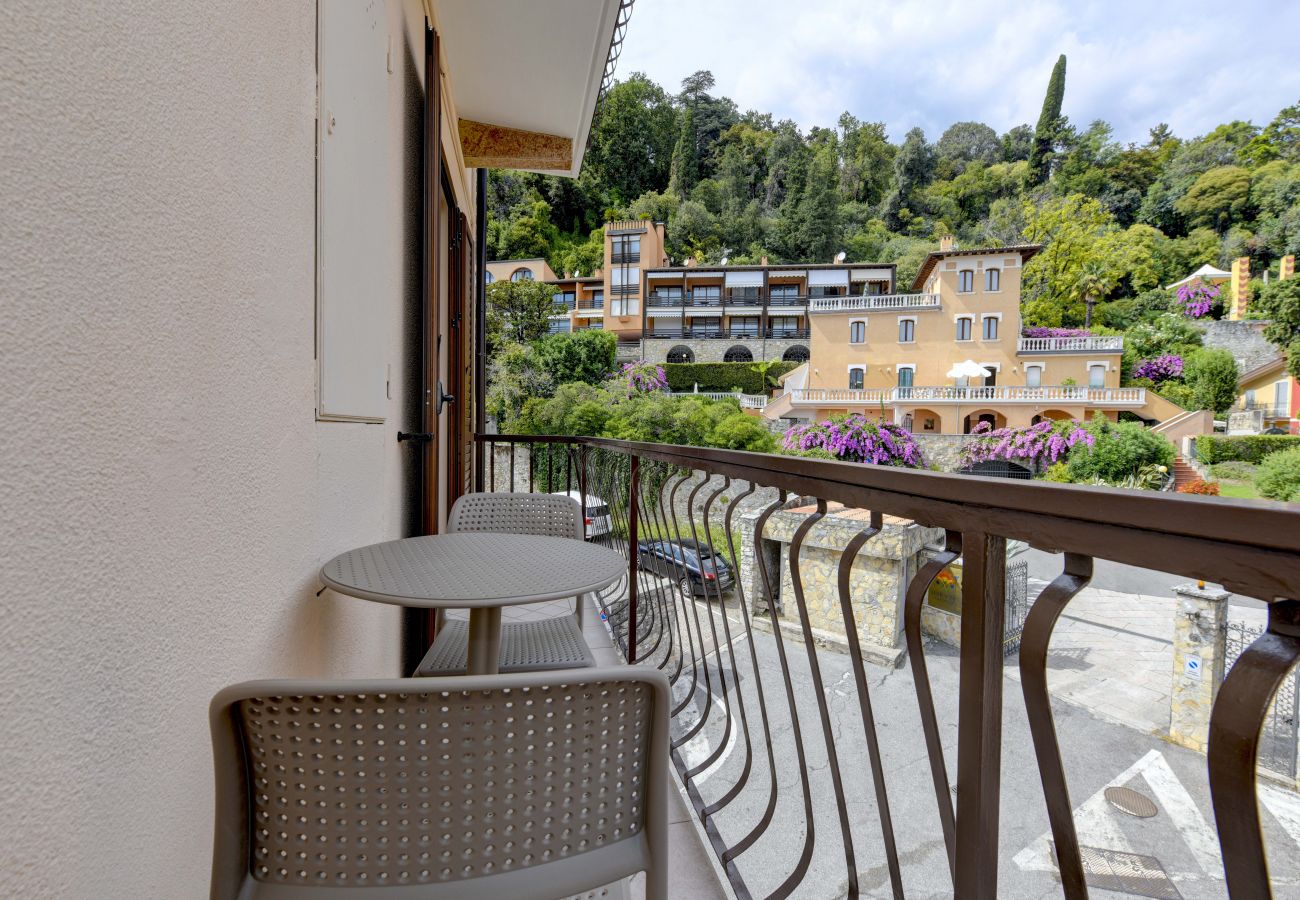 Apartment in Toscolano-Maderno - Tre passi dal lago 2 by Garda FeWo