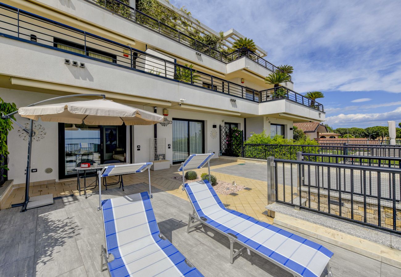 Apartment in Manerba del Garda - La Perla Adult Only