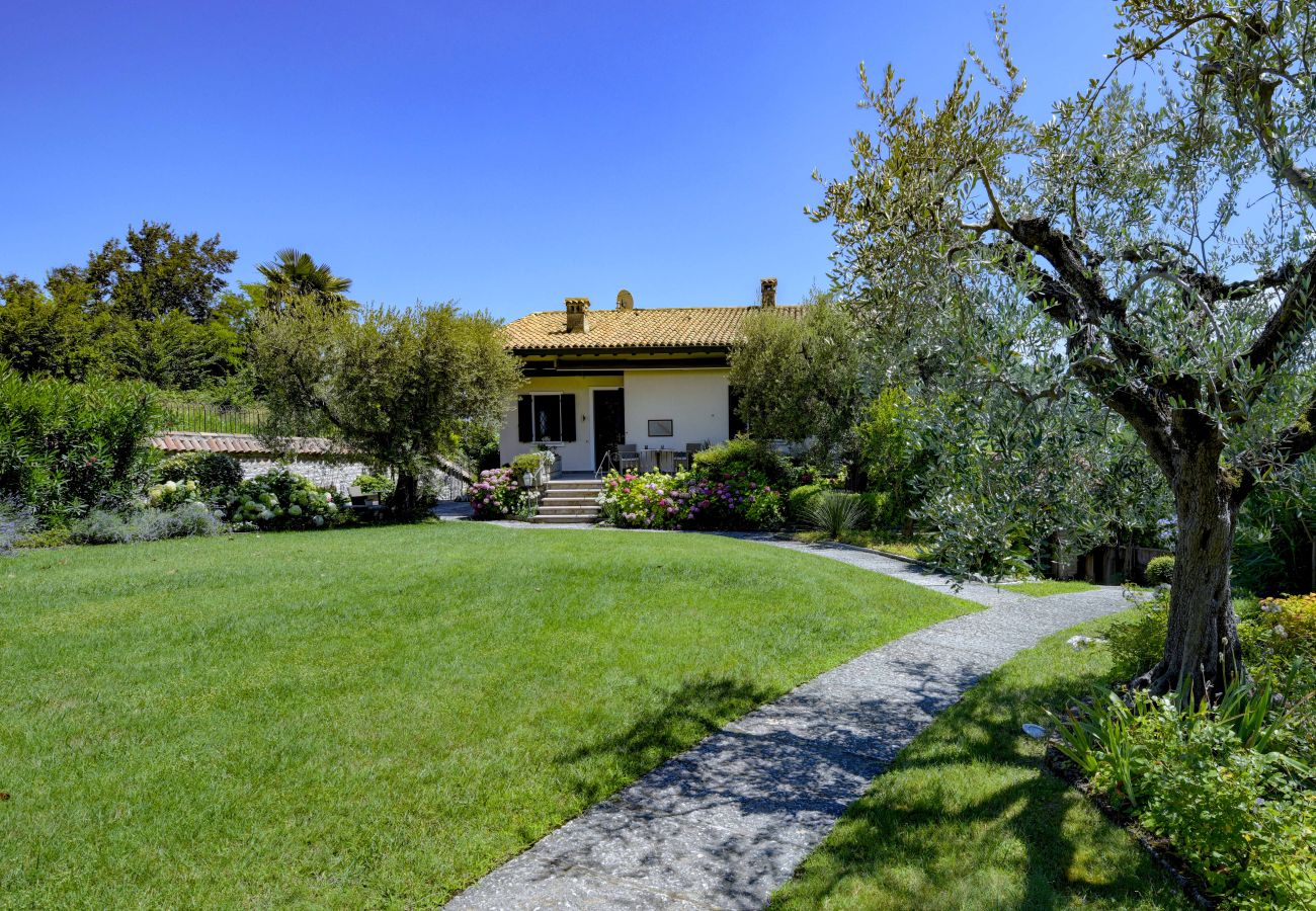 Villa in Manerba del Garda - Villa Casa Montecolo