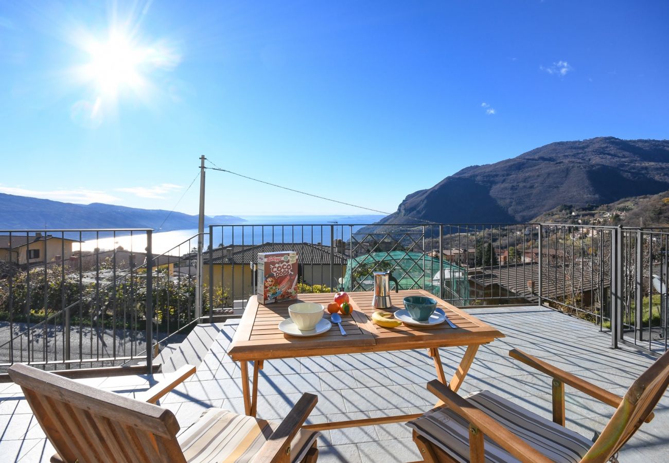 Appartamento a Tignale - Conte - adults only apartment