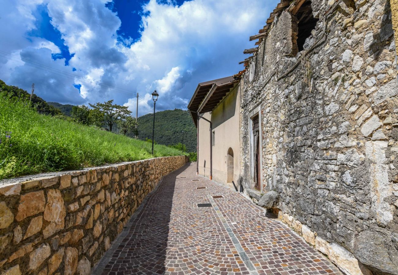 Appartamento a Tignale - Corte Trepée by Garda FeWo