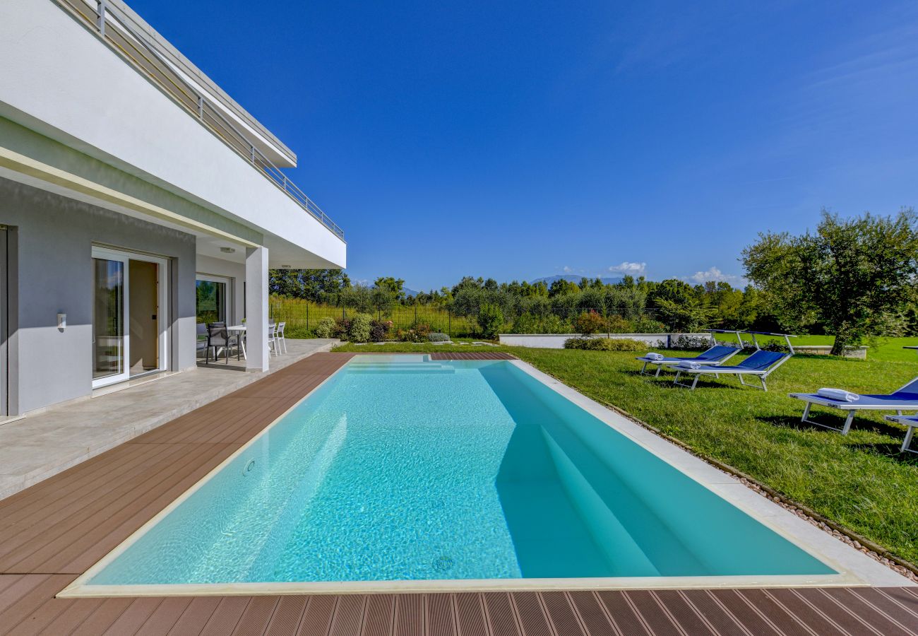 Villa a Moniga del Garda - Villa Easy Life by Garda FeWo