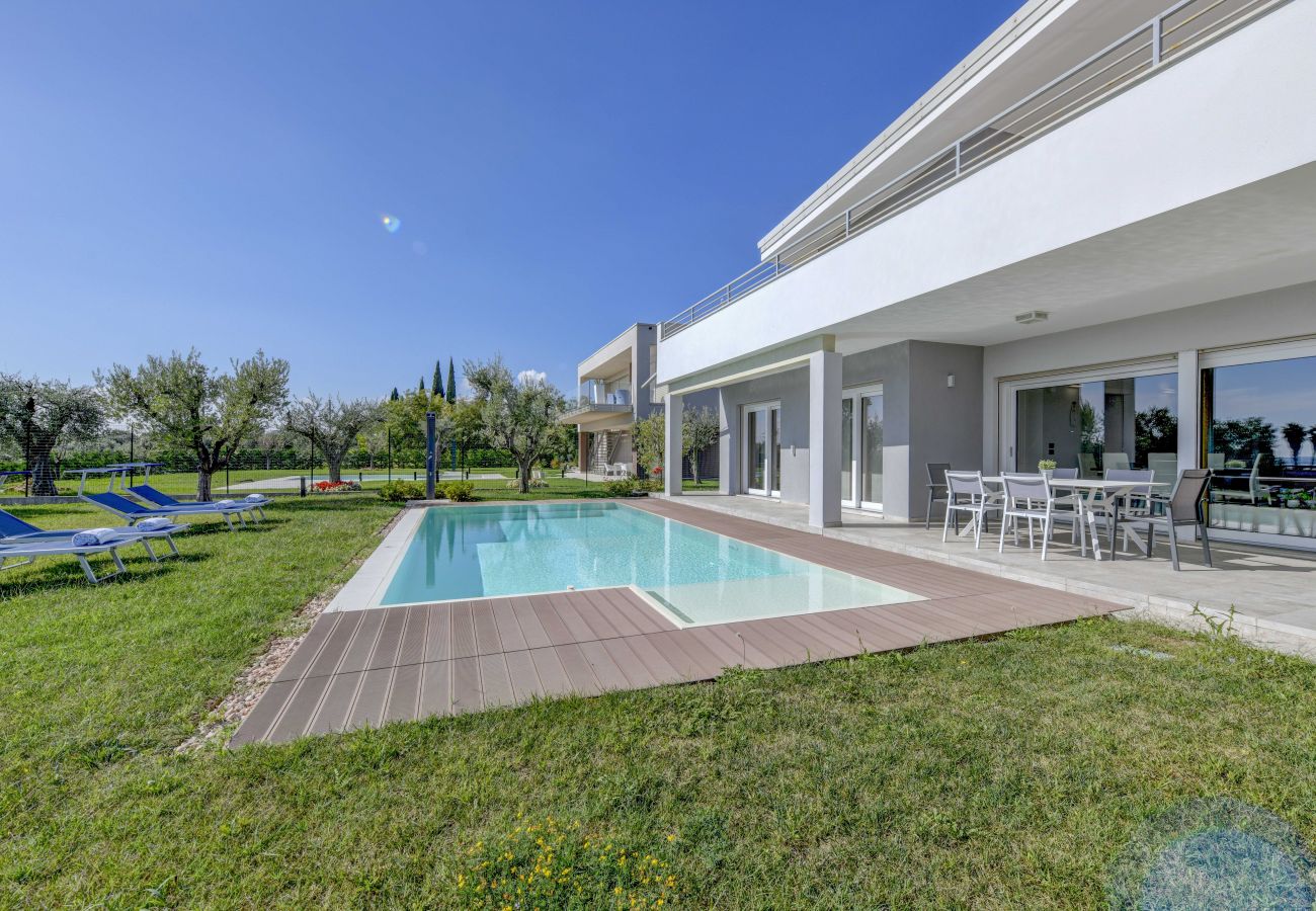 Villa a Moniga del Garda - Villa Easy Life by Garda FeWo