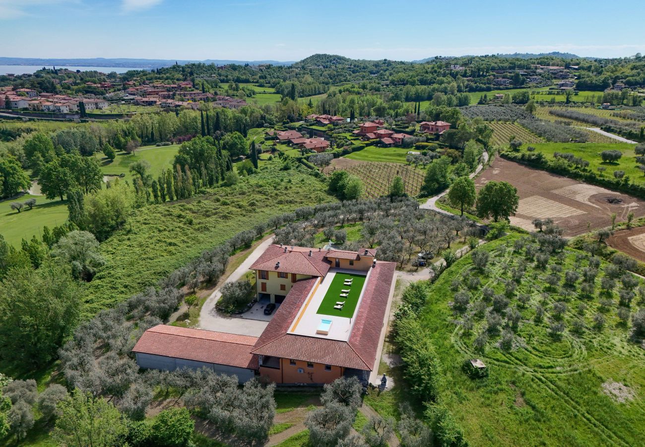 Agriturismo a Polpenazze del Garda - Agriturismo Sentieri del Vino - Lago Lucone