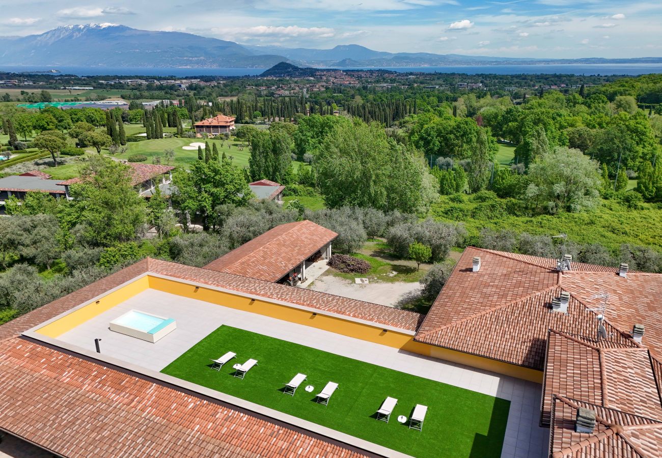 Agriturismo a Polpenazze del Garda - Agriturismo Sentieri del Vino - Lago Lucone